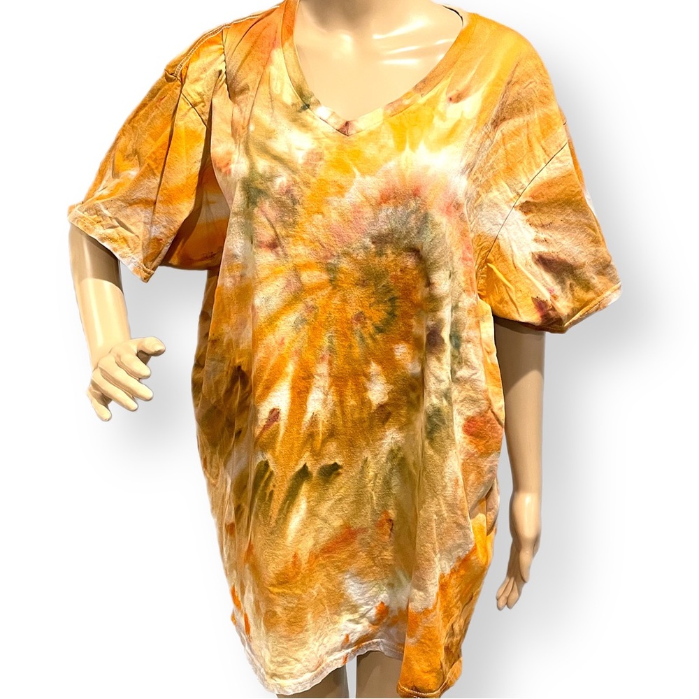 Tiedye vneck tshirt 2XL autumn spiral in brown, orange, and gold gravity dye - Picture 1 of 7